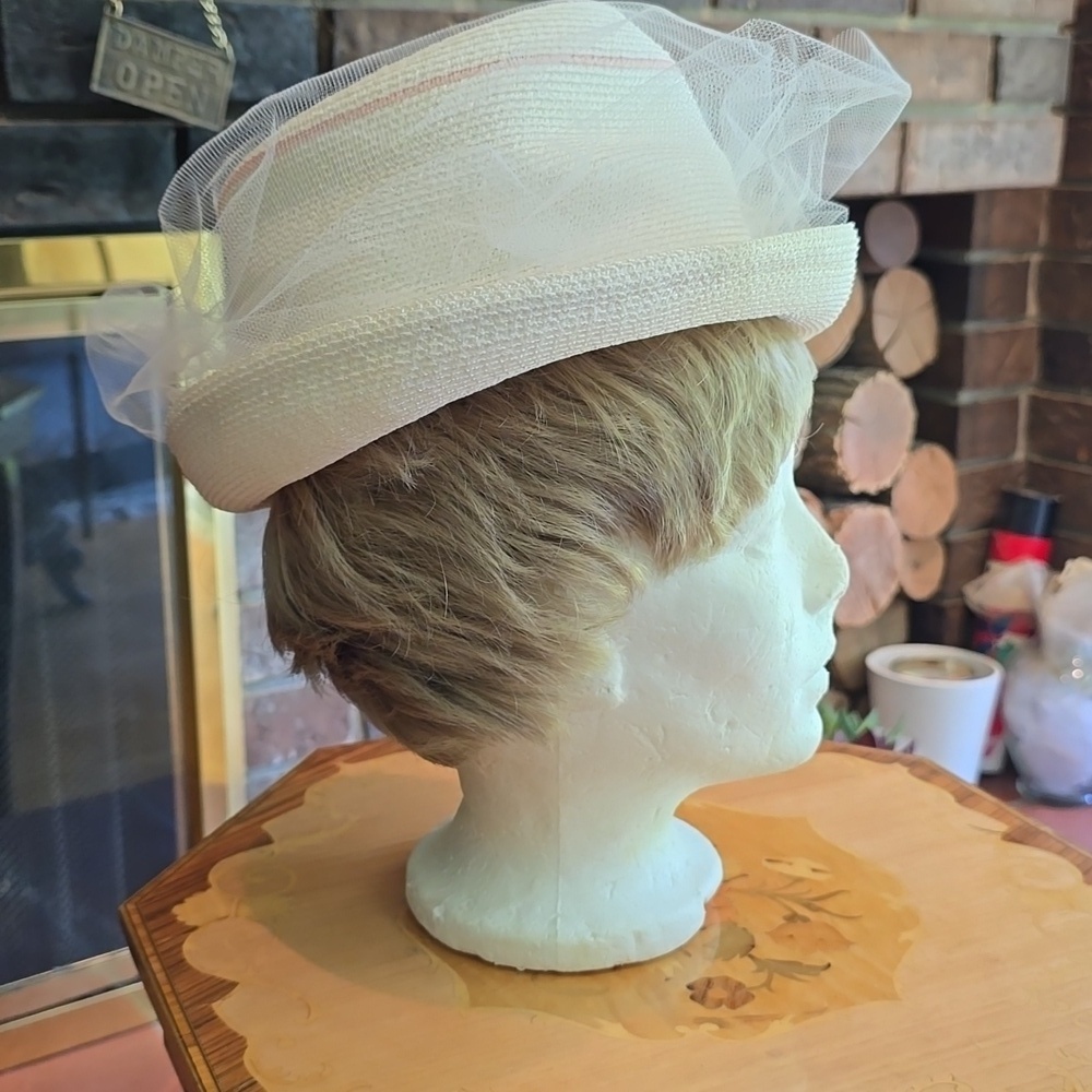 Georgette - Soft White and Pink Woven Pillbox Style Vintage Hat + Hat Box